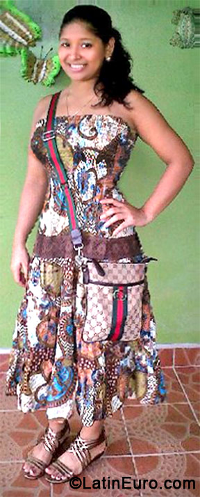 Date this voluptuous Panama girl Sayde from David PA291
