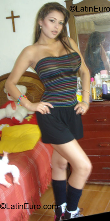 Date this charming Colombia girl Bibiana from Medellin CO10604