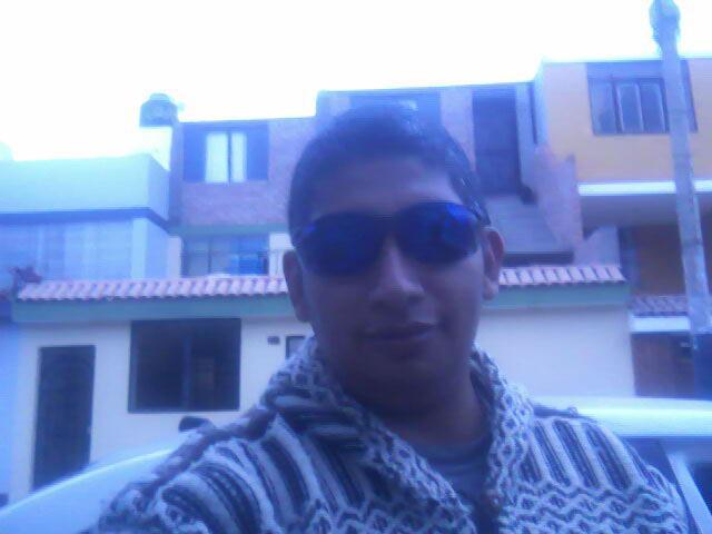 Date this pretty Peru man Moises from Lima PE593