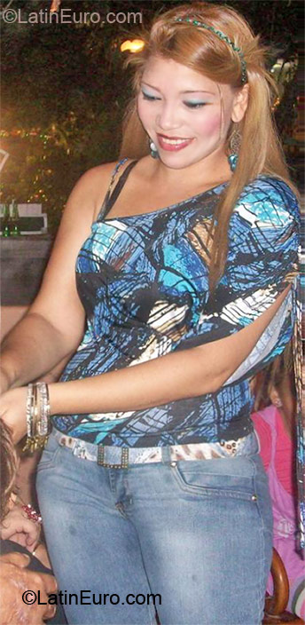 Date this delightful Colombia girl Cecilia from Cartagena CO10667