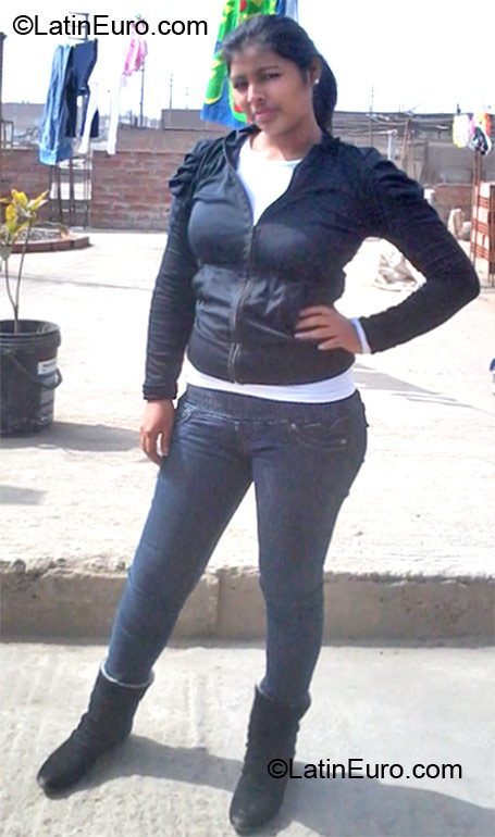 Date this pretty Peru girl Sharon paola from Lima PE728
