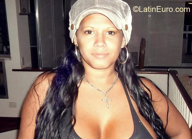 Date this delightful Brazil girl Rachilen from Rio De Janeiro BR8832