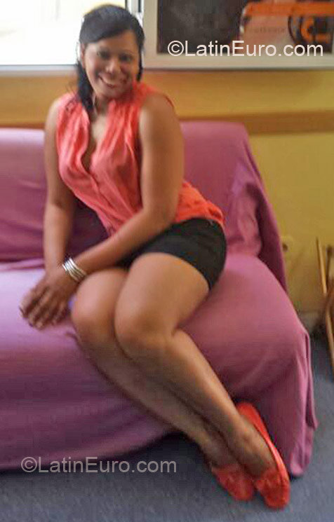 Date this sultry Spain girl Marisol from Madrid ES242