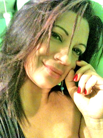 Date this sultry Brazil girl Marines from Taquara BR6843