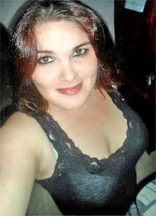 Date this happy Brazil girl Suzana from Curitiba BR6849