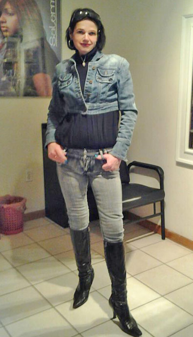Date this happy United States girl Gislene from Newark US13444