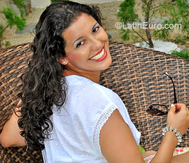Date this gorgeous Brazil girl Alessandra from Sao Paulo BR7017