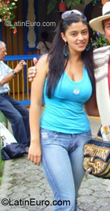Date this passionate Colombia girl Lisa from Manizales CO11049