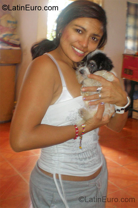 Date this fun Colombia girl Martha from Cali CO11070