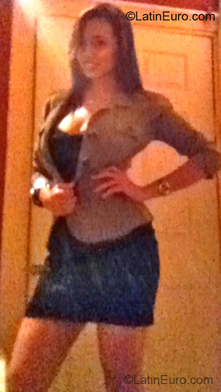 Date this hot Honduras girl Aby from San Pedro HN721