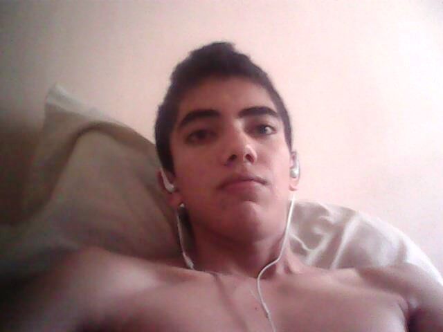 Date this cute Honduras man Roberto Carlos from Tegucigalpa HN743