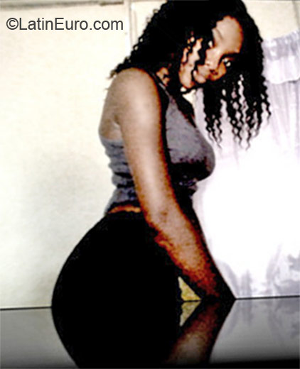 Date this attractive Jamaica girl Ashley from Kingston JM711