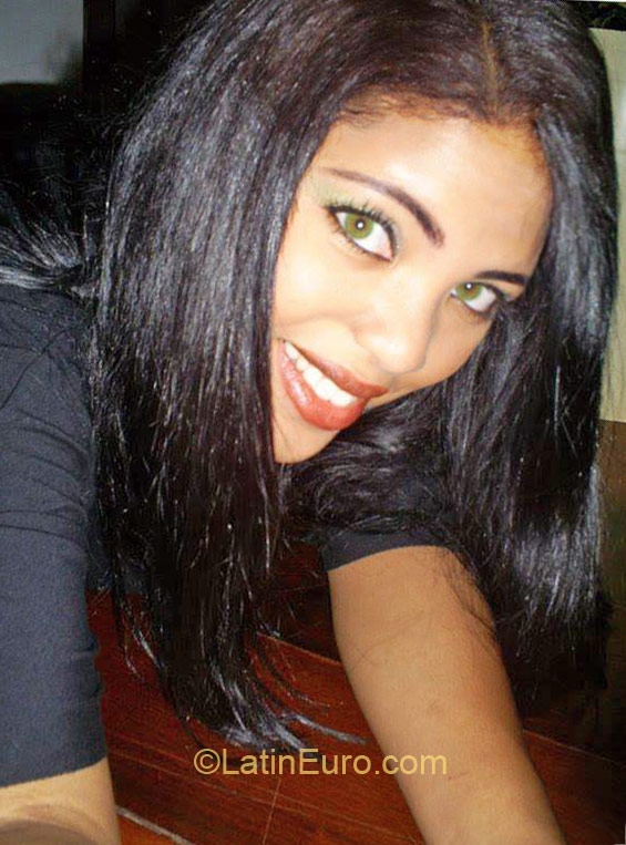 Date this charming Brazil girl Suzana from Salvador BR9812