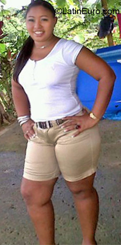 Date this good-looking Panama girl Yary from Panama City PA314