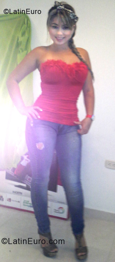 Date this exotic Colombia girl Monik from Bucaramanga CO11285