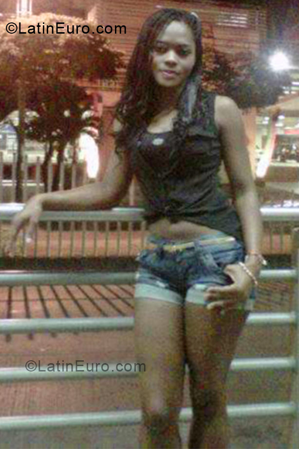 Date this gorgeous Colombia girl Jeimy rivas from Cali CO11297