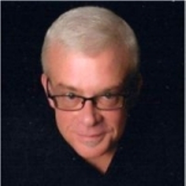 Date this tall United States man Vinnie from Houston US13595