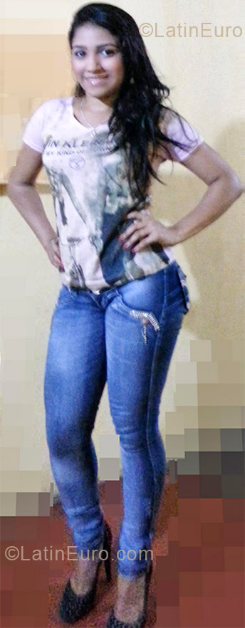 Date this gorgeous Brazil girl Priscilla from Timon BR7130