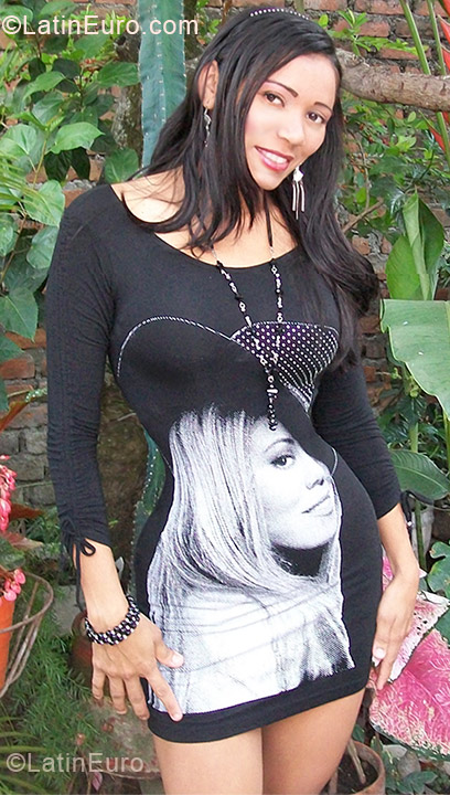 Date this exotic Colombia girl Maria from Cali CO11442