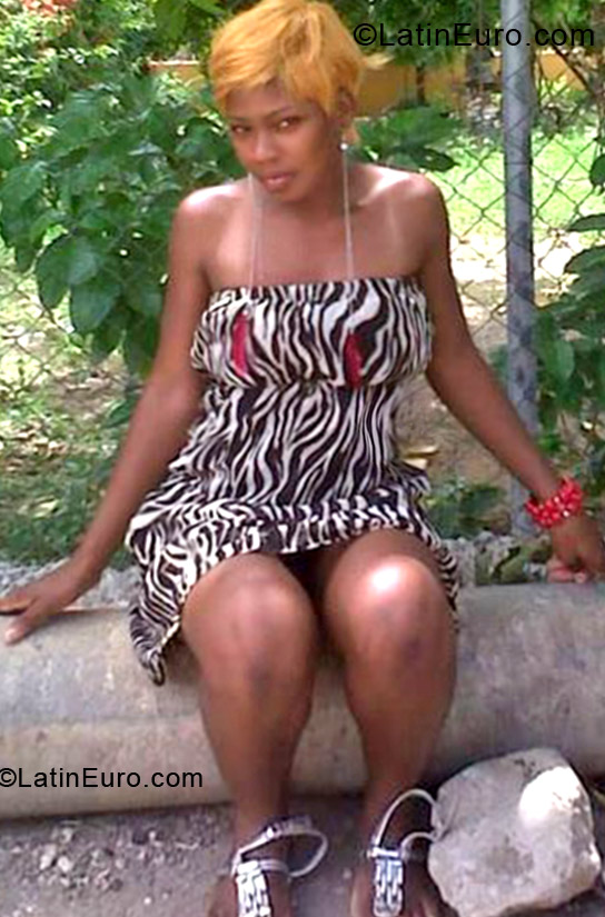 Date this attractive Jamaica girl Kristina from Kingston JM804