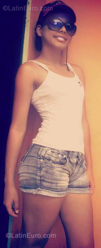 Date this beautiful Colombia girl Karollobaton from Neiva CO11622
