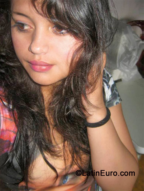 Date this charming Colombia girl Jinnany from Bogota CO11680