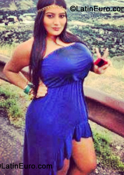 Date this georgeous Colombia girl Tita from Cali CO11750