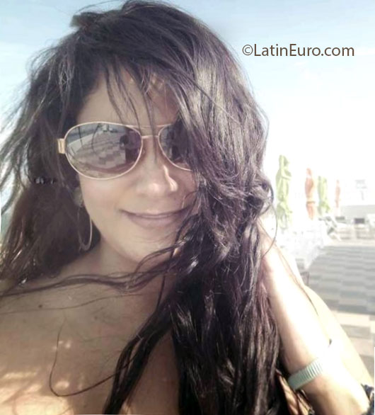 Date this tall Colombia girl Mar&Atilde;&shy;a from Valledupar CO11850