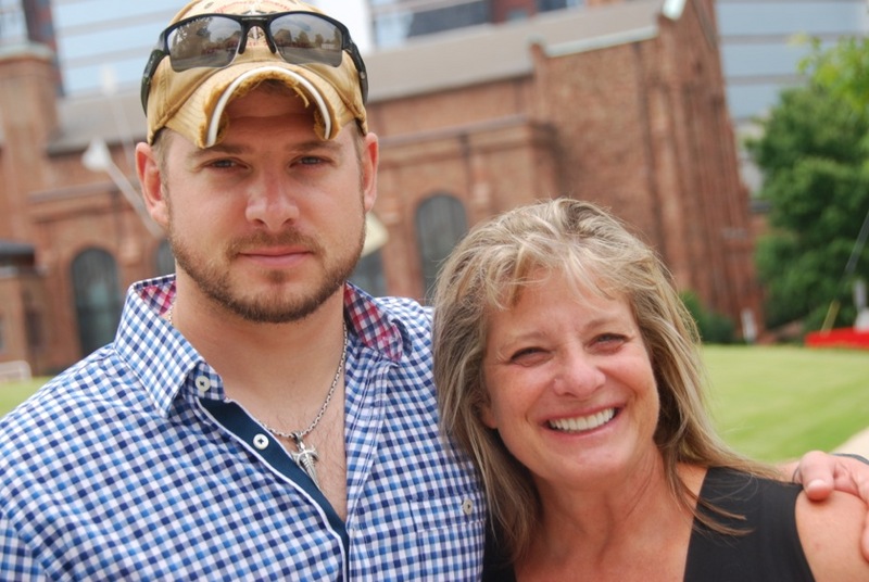 Date this tall United States man Aq03 from Atlanta US13843