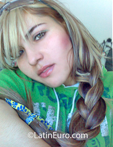 Date this foxy Mexico girl Ivette from Guadalalajara MX823