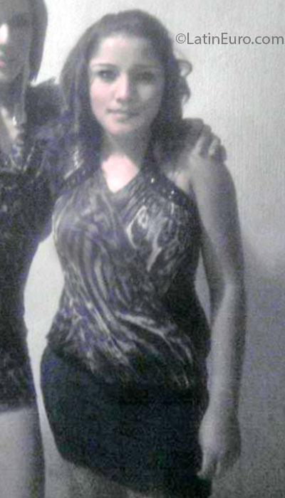 Date this tall Mexico girl Estefania from Torreon MX824