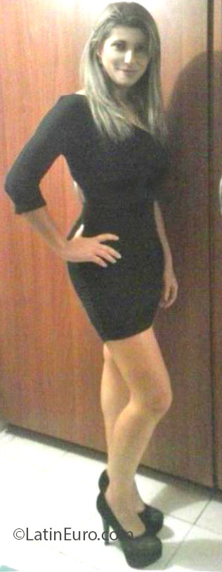 Date this hard body Colombia girl Marcela from Manizales CO12148