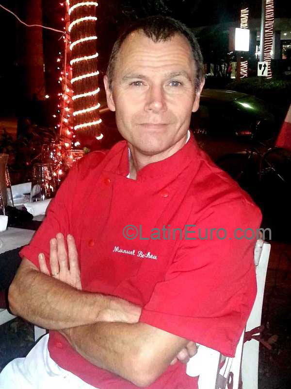 Date this young United States man Manuel from Miami Beach US14002