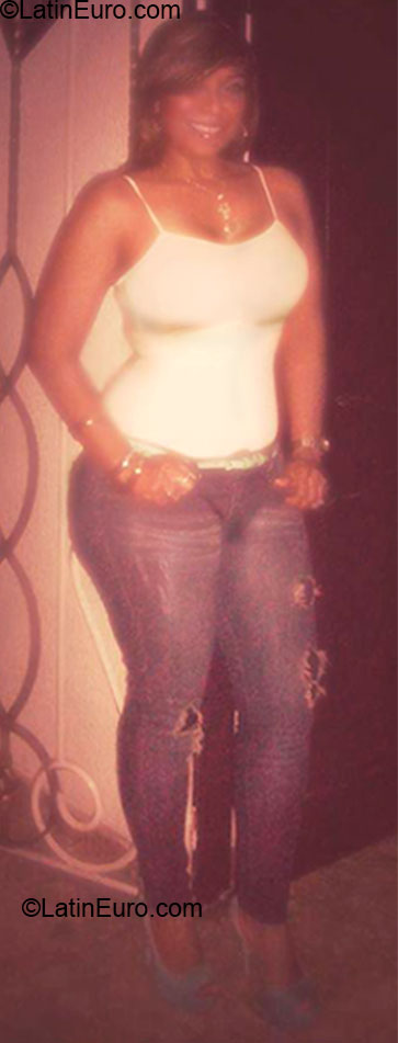 Date this foxy Colombia girl Lisvana from Barranquilla CO12352