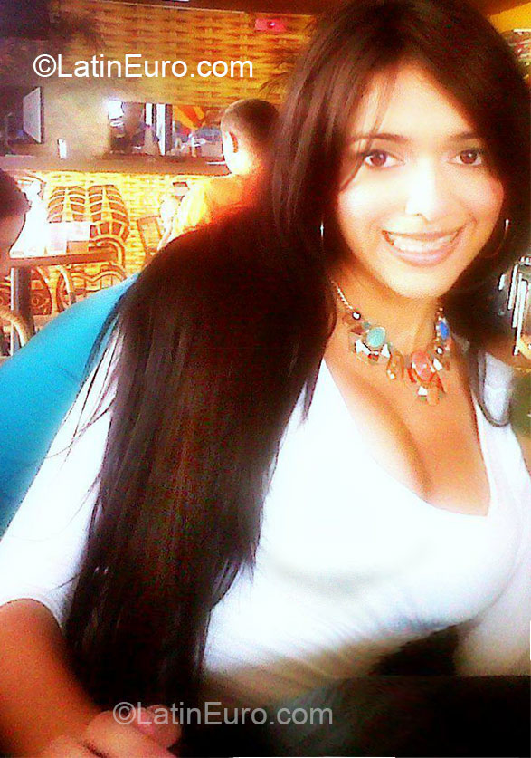 Date this stunning Colombia girl Cindy from Barranquilla CO12369
