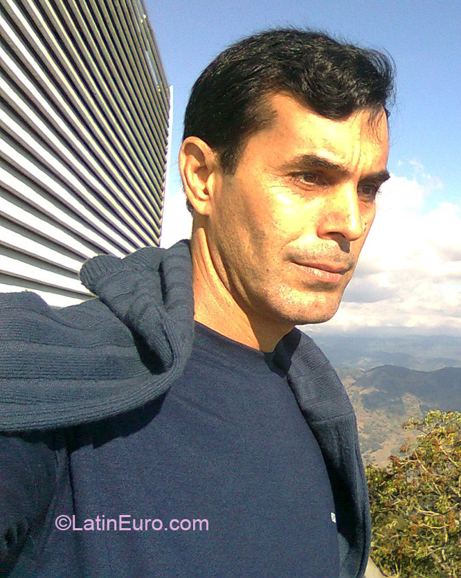 Date this nice looking Brazil man Marcio from Piranguinho BR7610