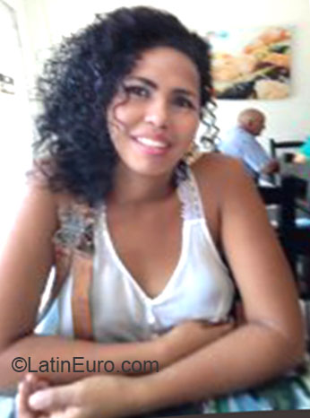 Date this pretty Colombia girl Marcela from Barrancabermeja CO12546