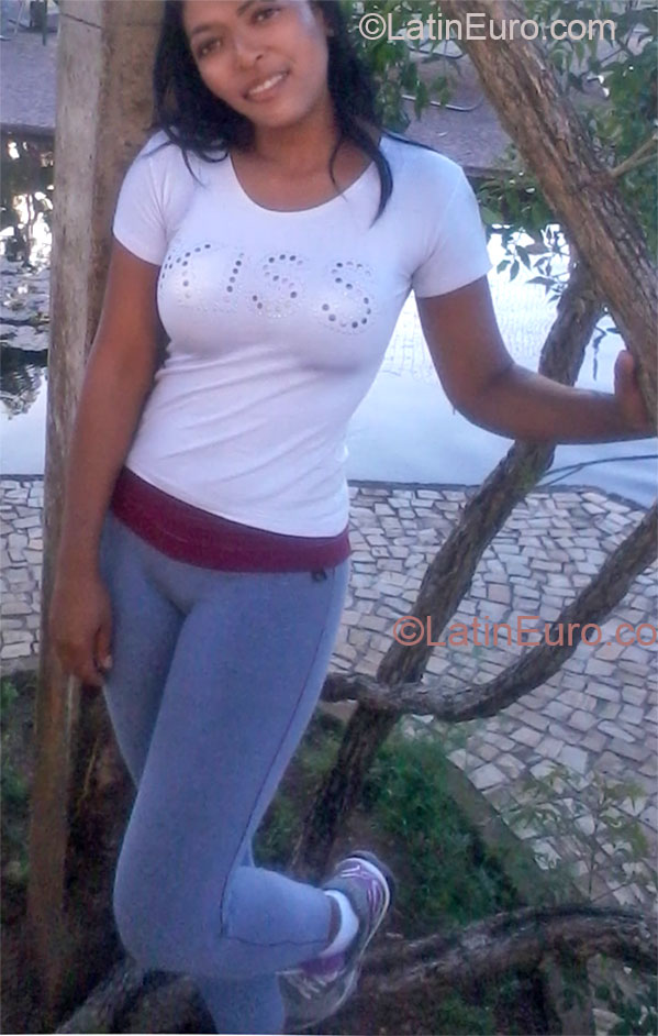 Date this georgeous Brazil girl Rosilene from Belo Horizonte BR7646