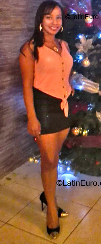 Date this funny Colombia girl Angie from Medellin CO12576