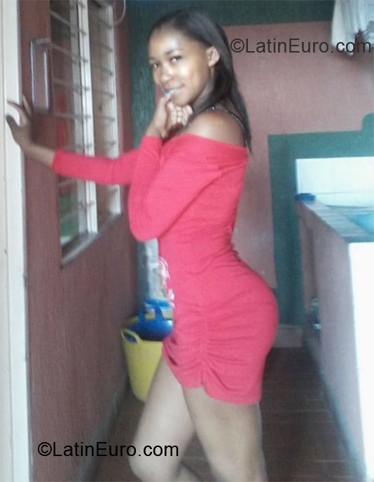 Date this hot Colombia girl Deisy perlaza from Cali CO12797
