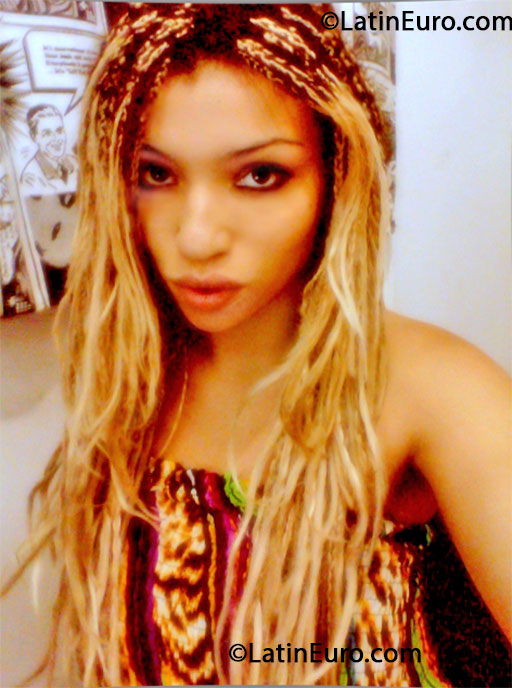 Date this attractive Brazil girl Ana from Juiz De Fora BR7791