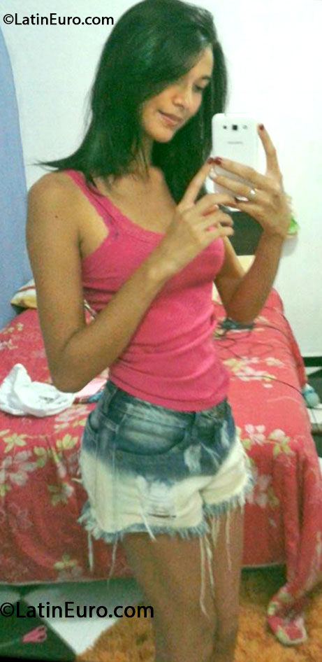 Date this pretty Brazil girl Denise from Sorocaba BR7796