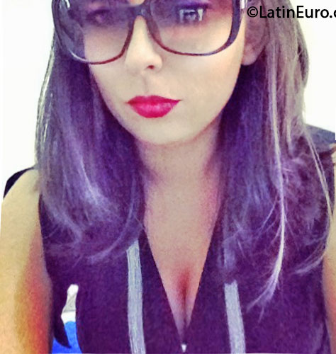 Date this beautiful Brazil girl Sheila from Curitiba DO16354