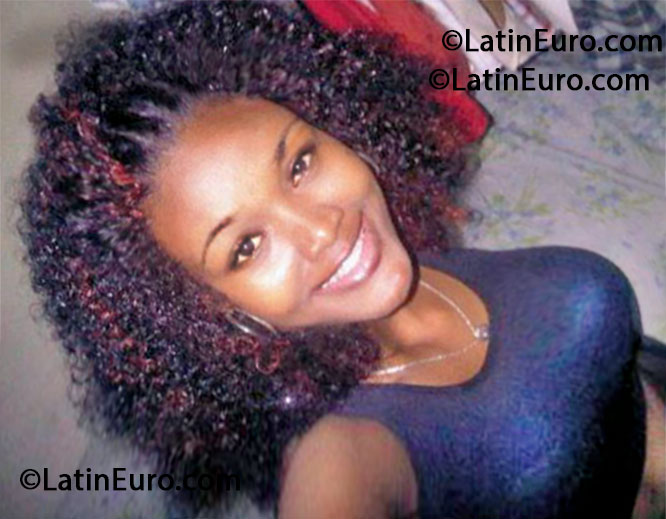 Date this sultry Dominican Republic girl Maite from Santo Domingo DO40427