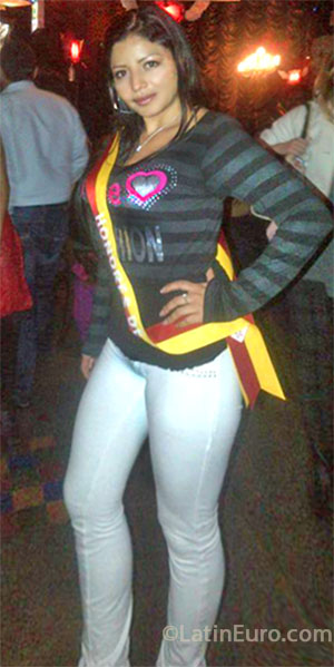 Date this foxy Colombia girl Juliana from Bogota CO13365
