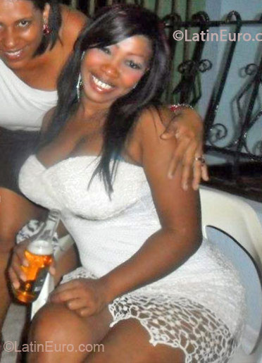 Date this passionate Colombia girl Maria from Barranquilla CO13385