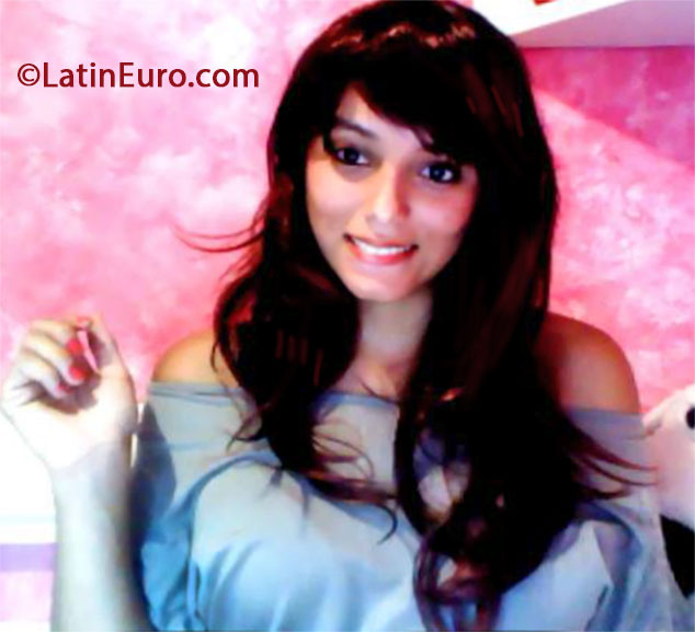 Date this happy Brazil girl Kate from Belo Horizonte BR7940