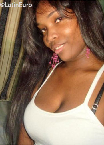 Date this young Colombia girl Yaneth from Medellin CO13476