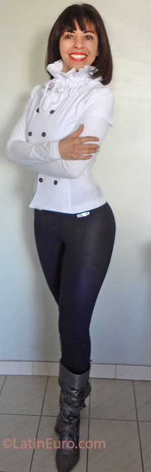 Date this pretty Brazil girl Marcia from Curitiba BR7963