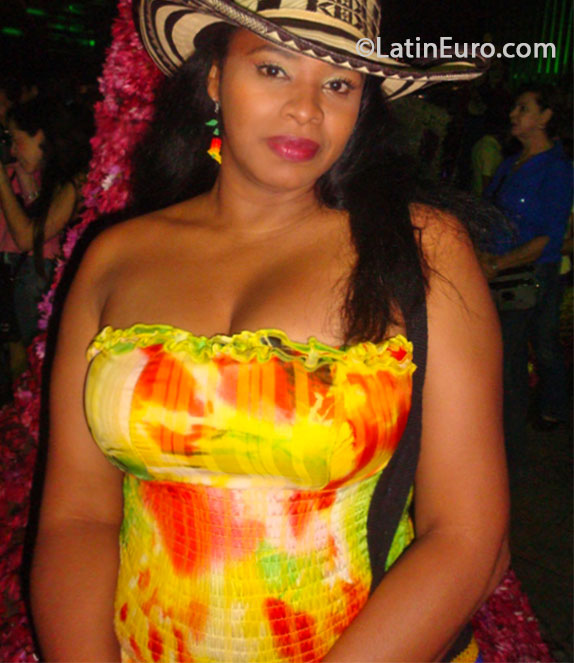Date this young Colombia girl SARA from Medellin CO17394